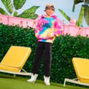 Ken 公仔穿著「I Am Kenough」連帽衫 – 芭比電影版