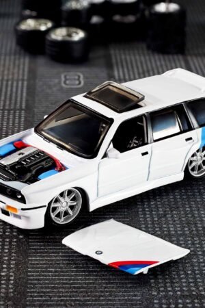 Hot Wheels Elite 64 1990 BMW 318i Touring 收藏車